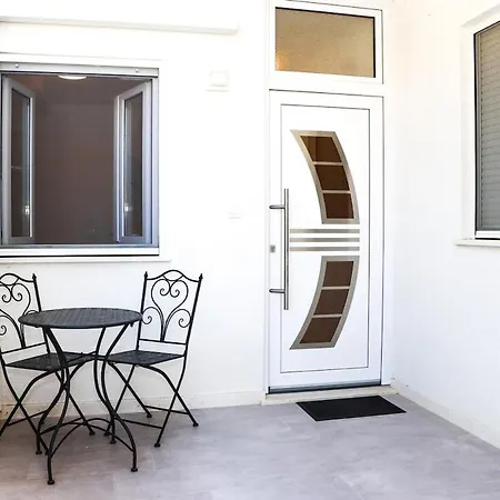 Rita, A New With A Parking Space Apartamento Cavtat